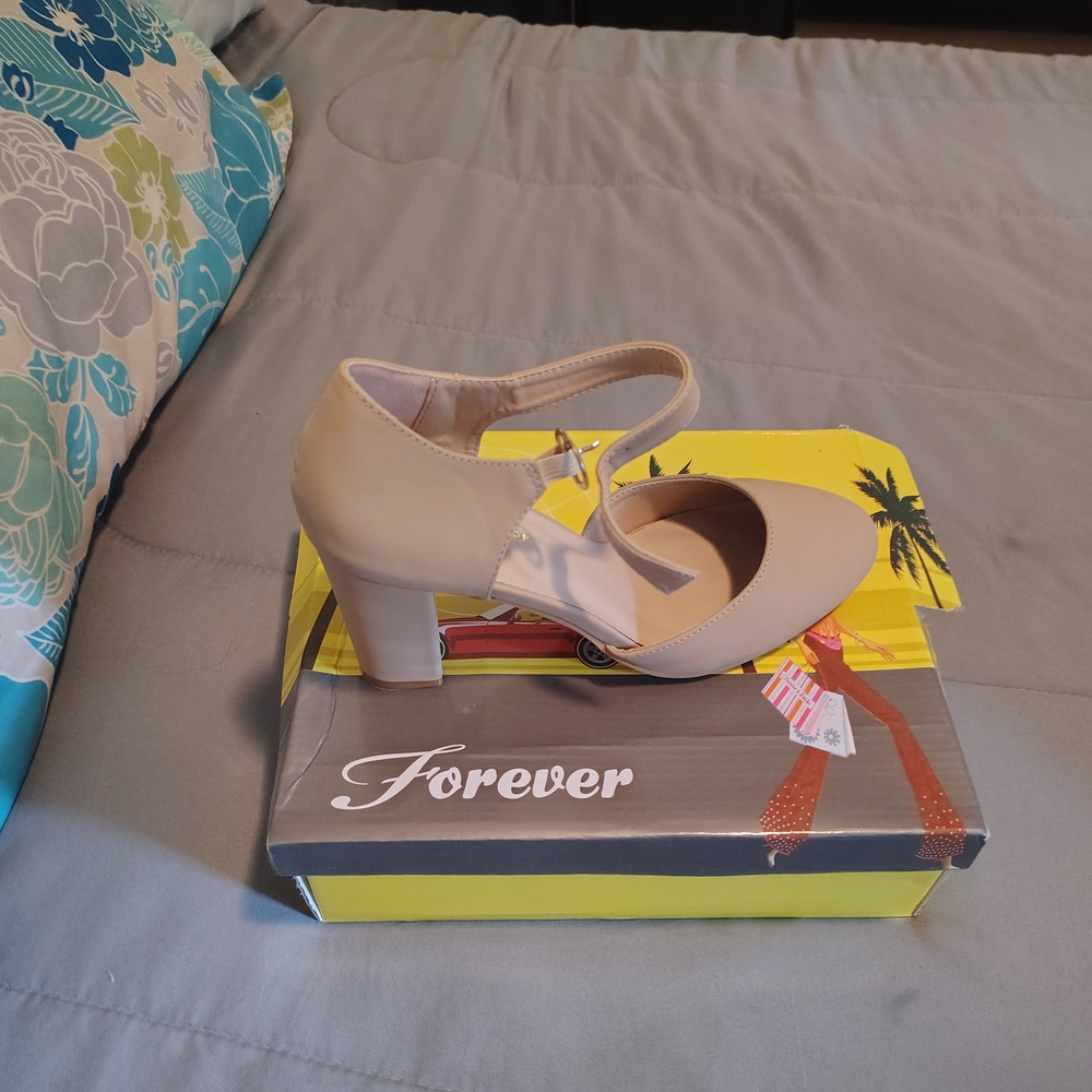 Forever 21 Women's Cream Block Heel Shoes